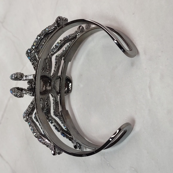 Kirk's Folly Enchanted Aurora Borealis Spider Bracelet - Picture 5 of 10